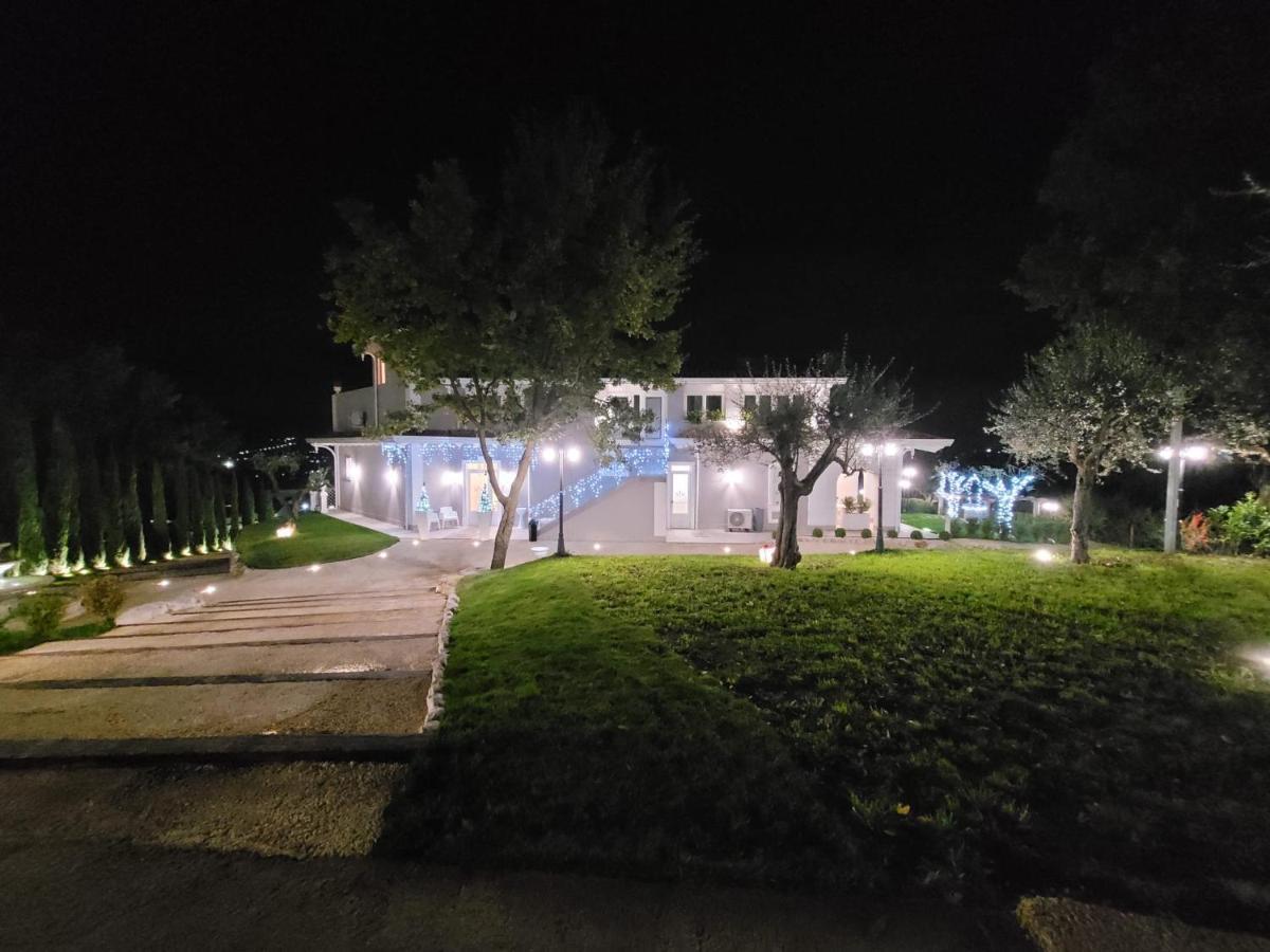 Tenuta Santo Stefano Azienda Agrituristica Santo Stefano del Sole Екстер'єр фото